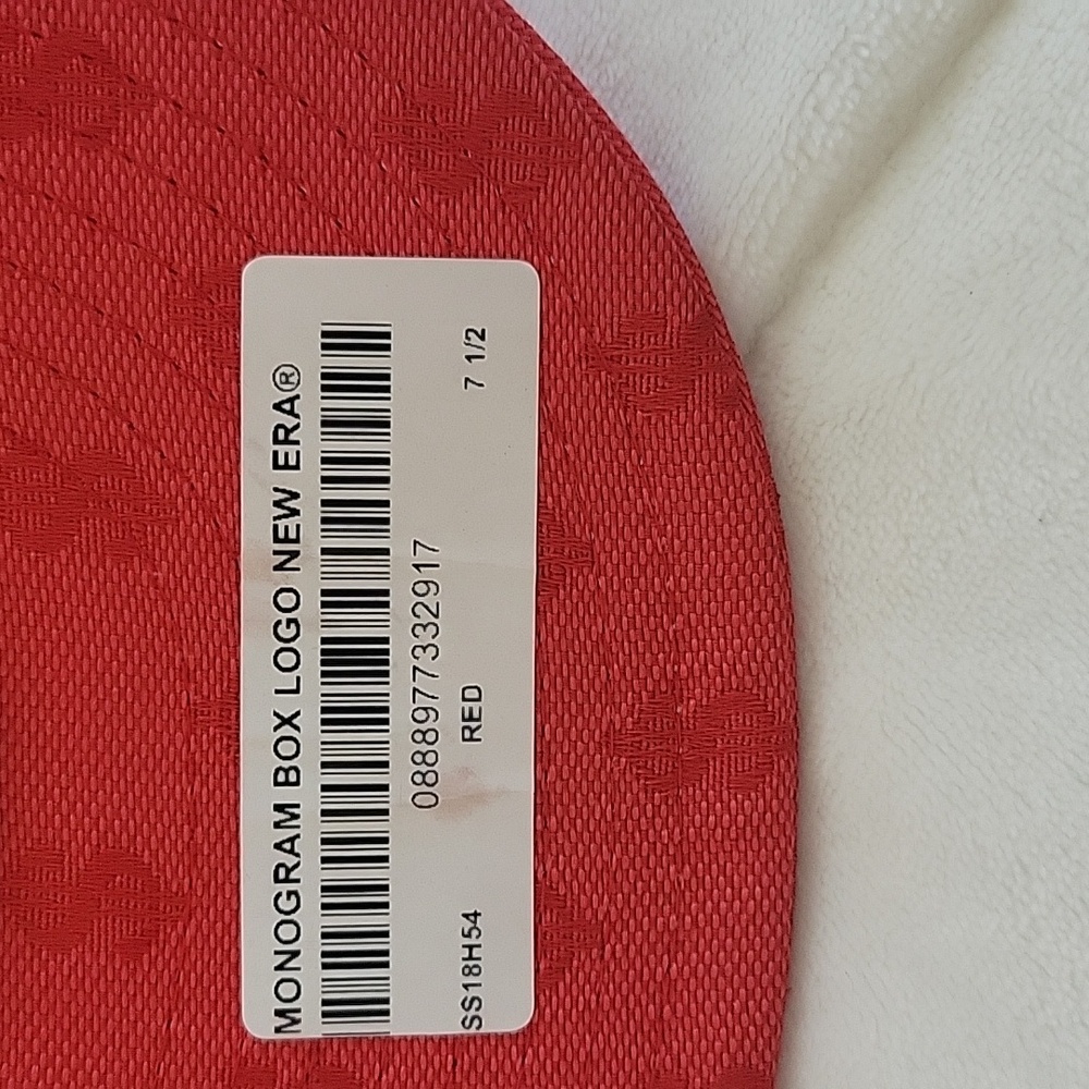 HAT - Picture 3 of 5